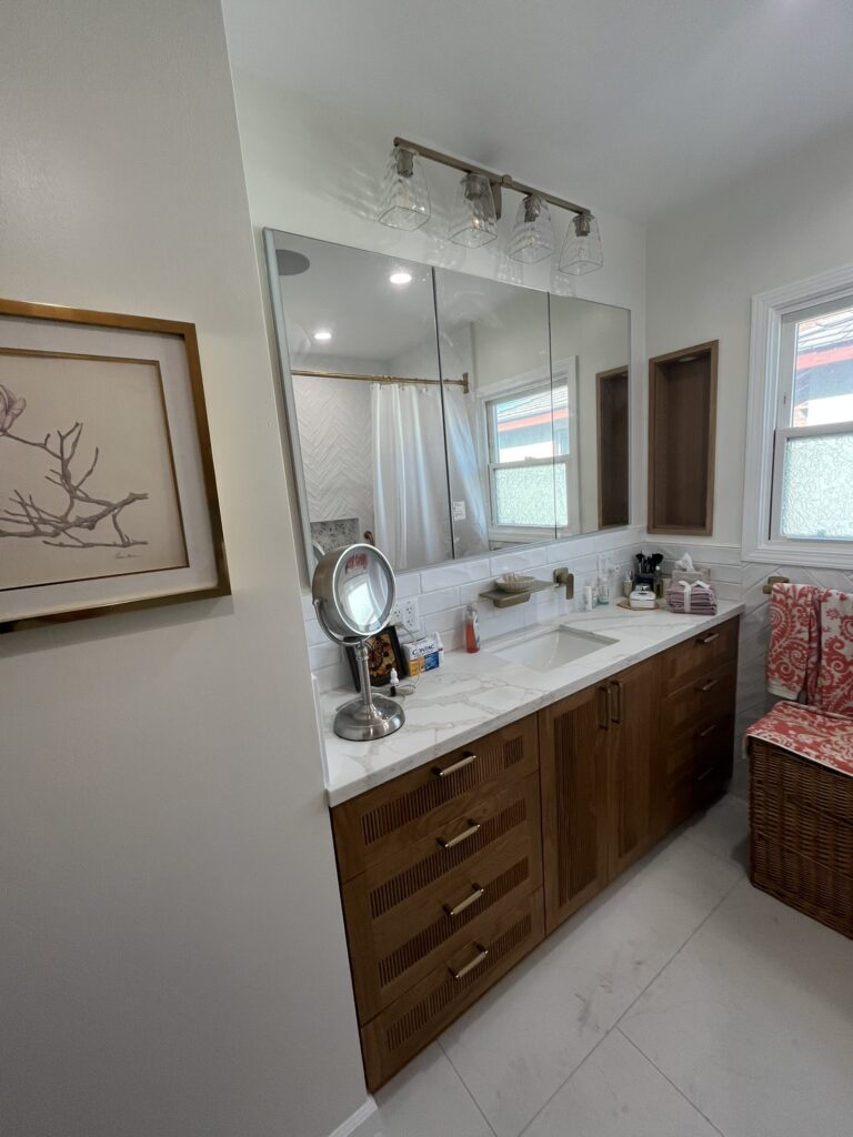 Bathroom cerritos